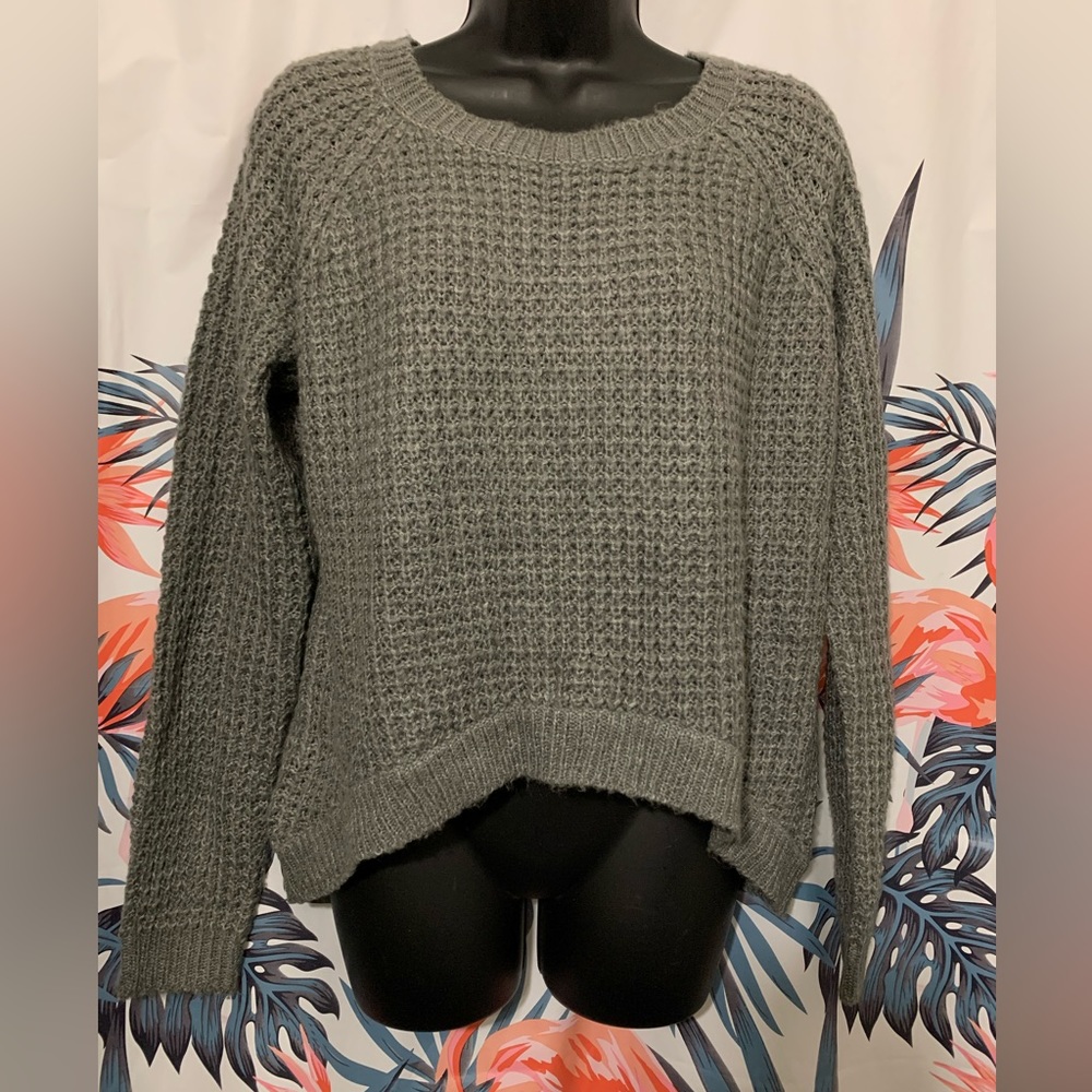 🔥5/$25 Gabriella Rocha Sweater Sz M